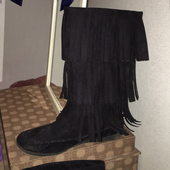 Black Fringe Boots - Picture 2 of 5